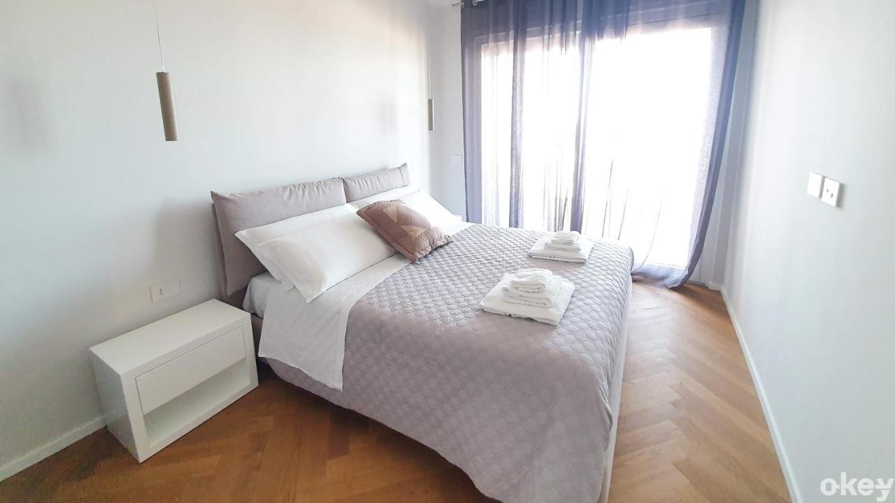 Seven Seas Luxury Apartments - Bari San Girolamo Buitenkant foto