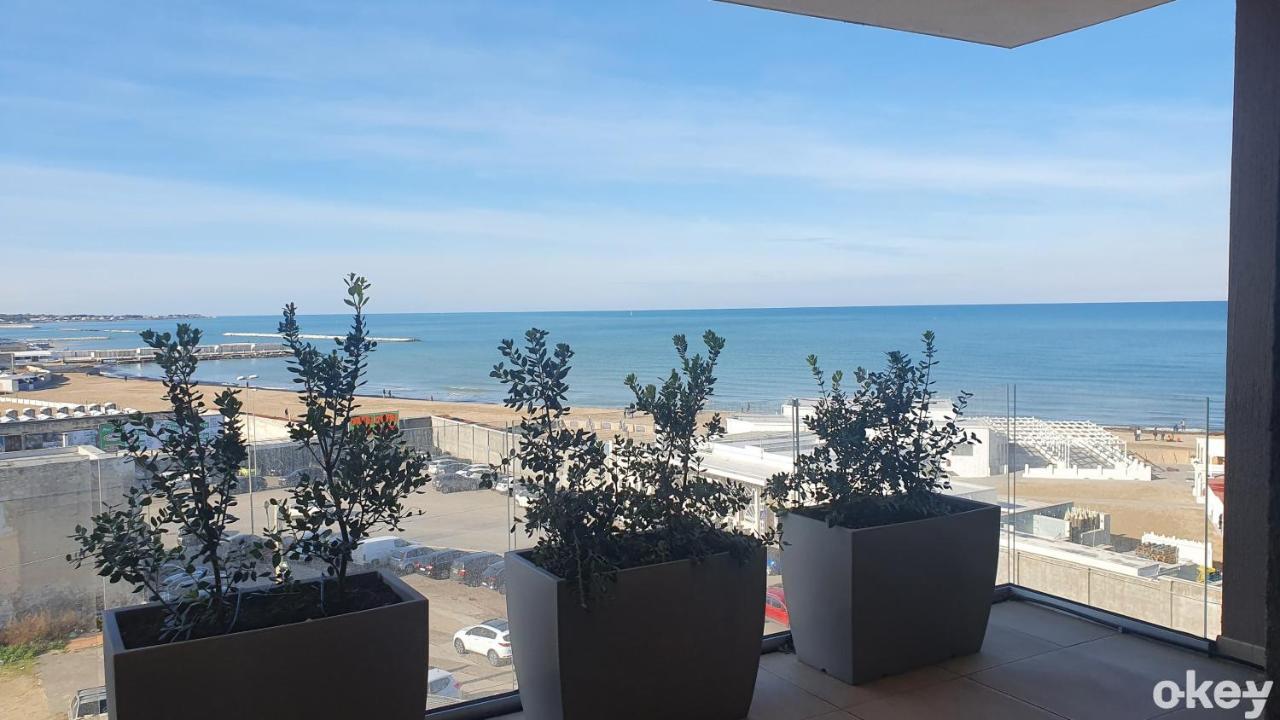 Seven Seas Luxury Apartments - Bari San Girolamo Buitenkant foto