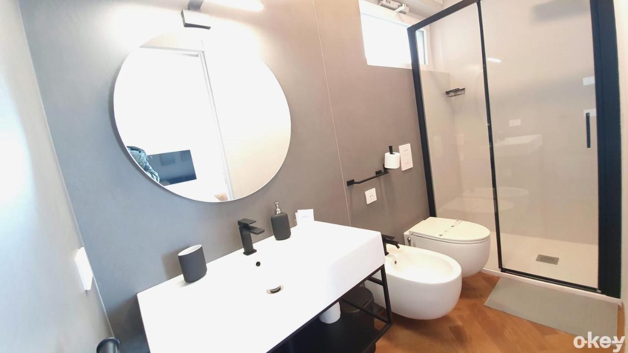 Seven Seas Luxury Apartments - Bari San Girolamo Buitenkant foto