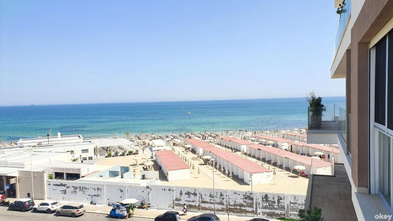 Seven Seas Luxury Apartments - Bari San Girolamo Buitenkant foto